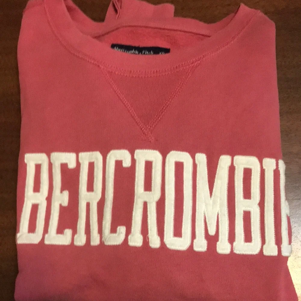Abercrombie - Picture 1 of 1
